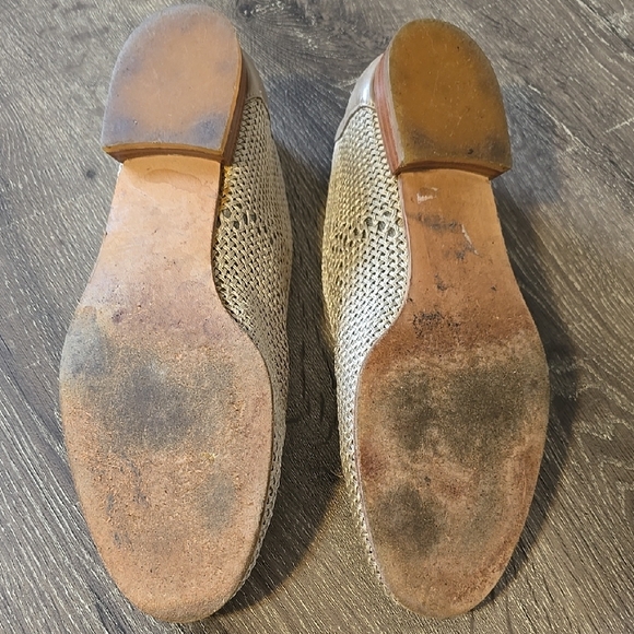 Stuart Weitzman Cream Loafers with Woven Design - Picture 10 of 12